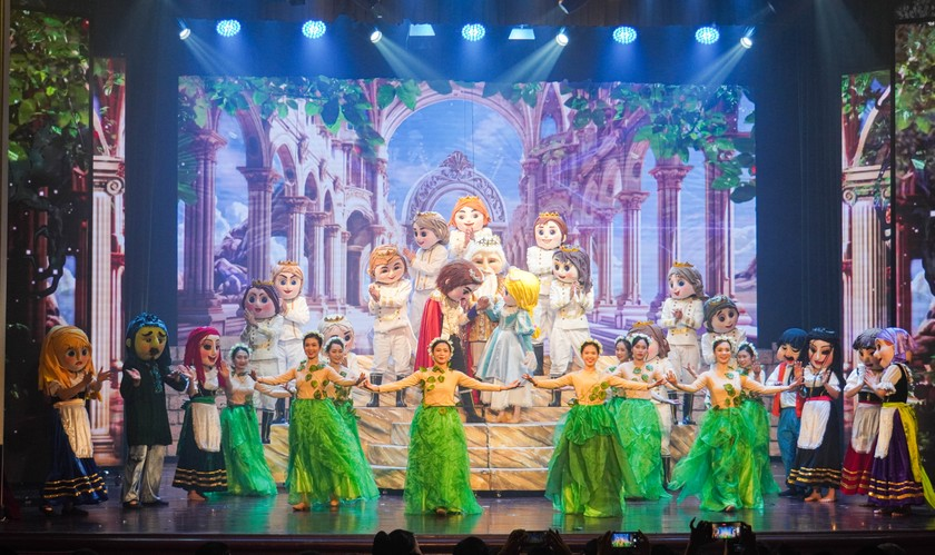 Hải Phòng ra mắt vở múa rối “Bầy chim thiên nga”